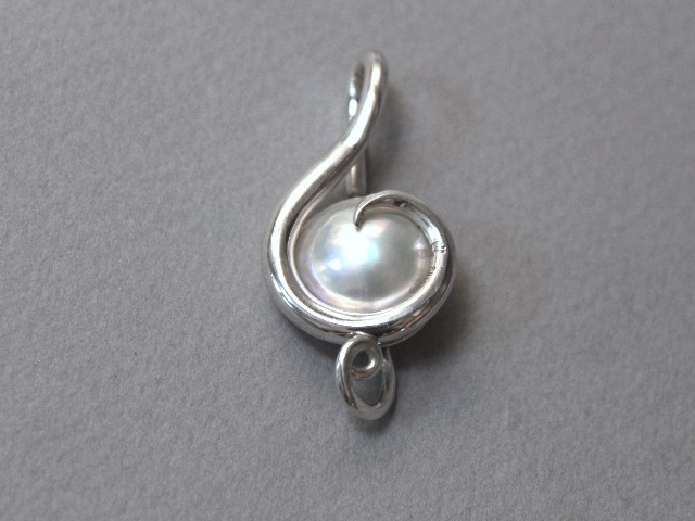 MT's Treble Pendant top '13